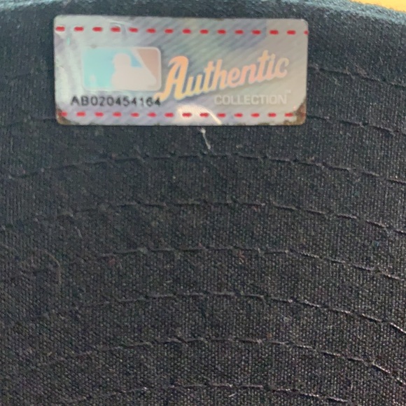 Pirates Hat. Size is 7 1/4 - Picture 5 of 7